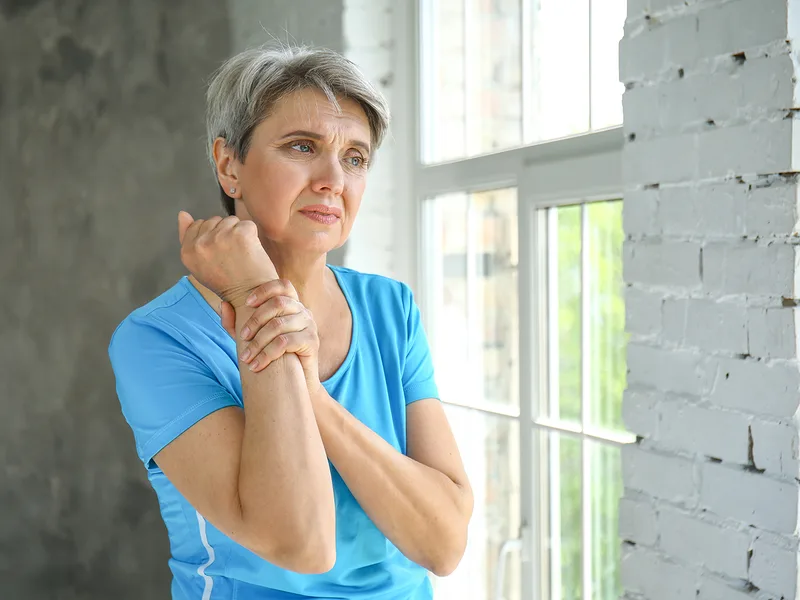 How Alter Chiropractic treats arm pain in Delray Beach